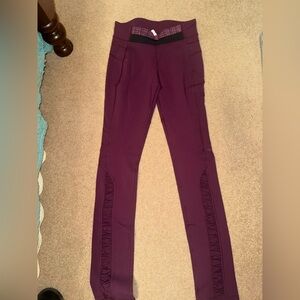 Lululemon City Pulse Pant
Plum / Black / Ziggy Wee August glo